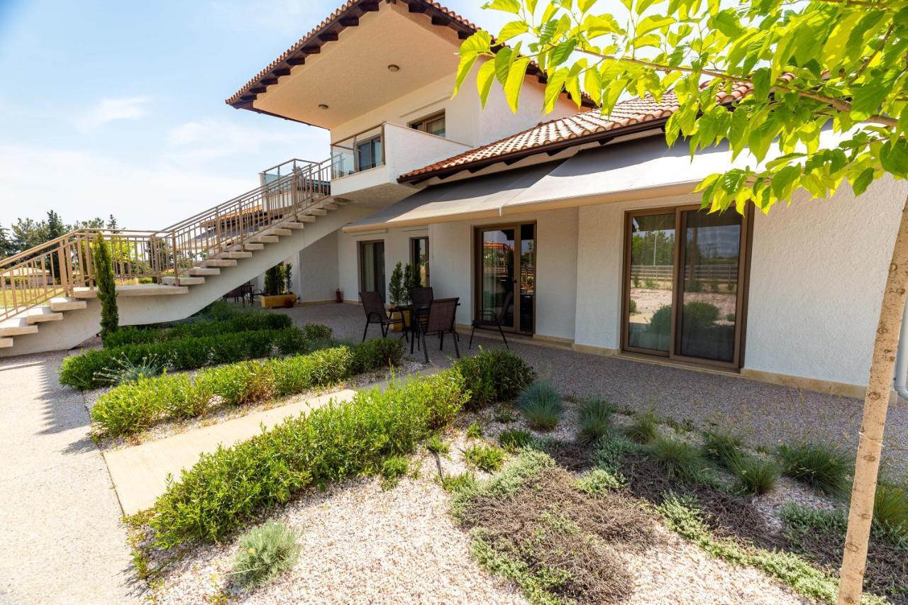 Varkes Suites 1 Nea Poteidaia Exterior foto